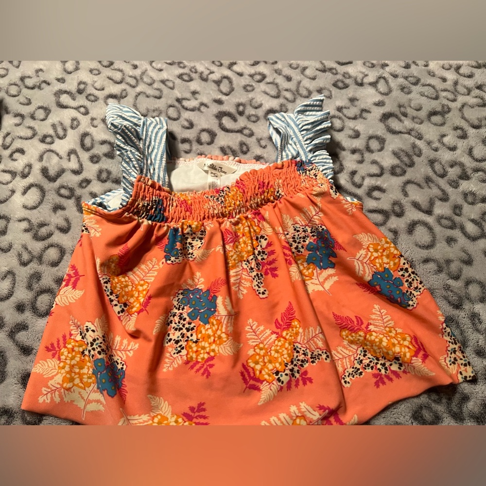 Size 6 swim too worn one time matches the other bikini in my closet